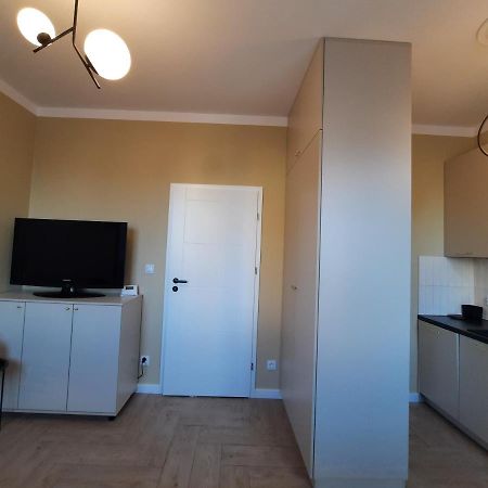 Kawalerka Hallera Wrocław Buitenkant foto